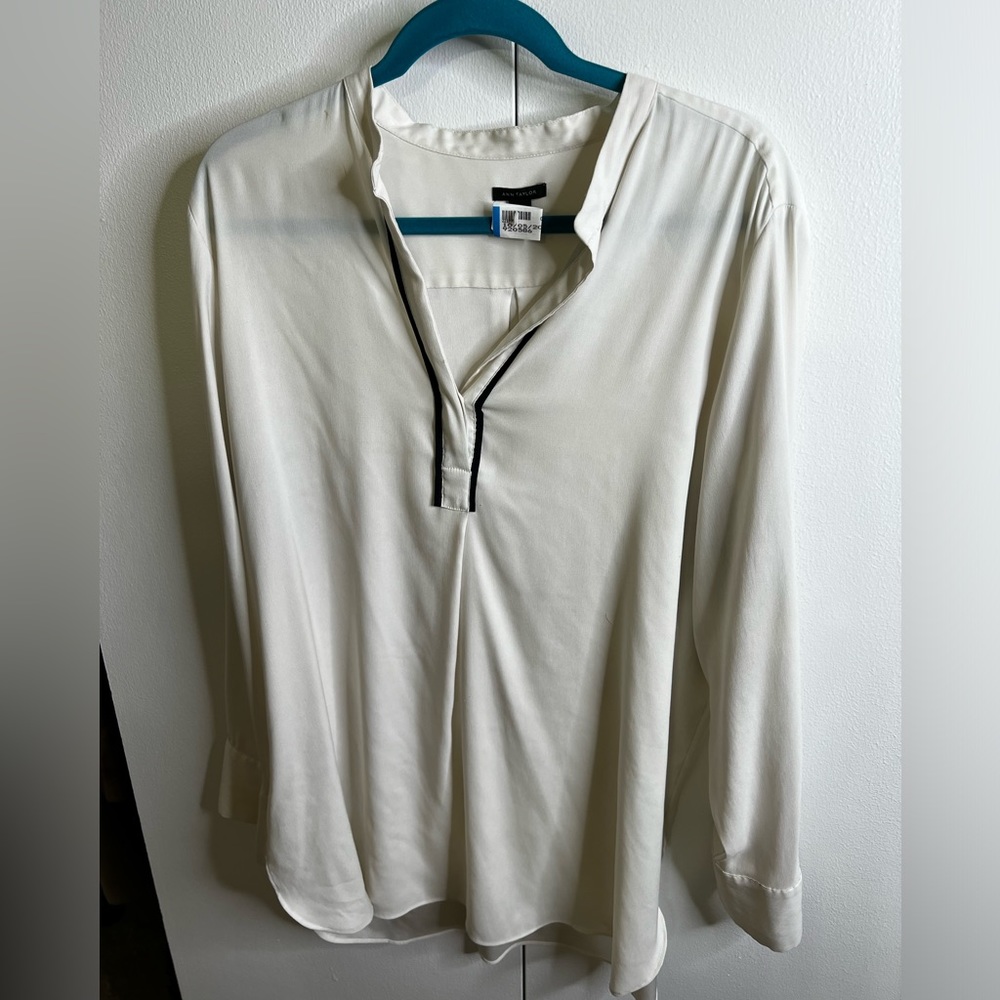 Ann Taylor Long Sleeve Blouse Crisp White black trim